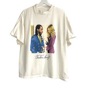 VALEE & MVW | VALEEDATION Album “TAYLOR SWIFT” Short Sleeve Cream T-shirt Size M